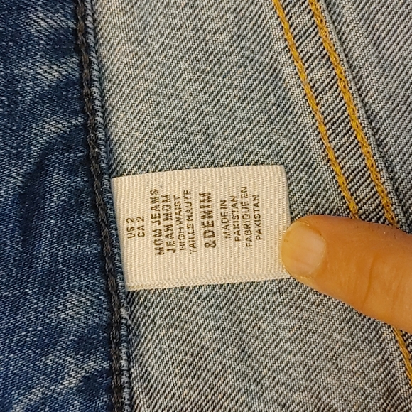 Ladies H&M Mom Jeans Size 2 - Picture 2 of 6
